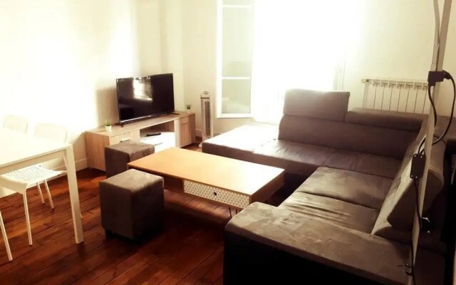 Super big beautiful flat in Paris