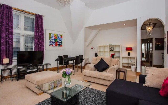 Comfortable Bright & Spacious 2 Bed Central London