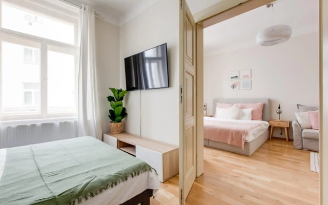 Modern Quiet Apartment next to Wenceslas Square