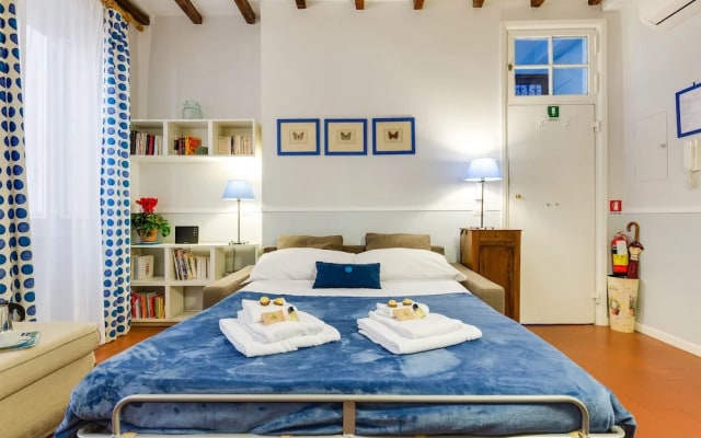 Rome as you feel - Piazza dei Satiri Studio