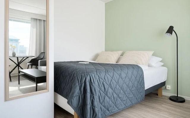 TH City Suite 1