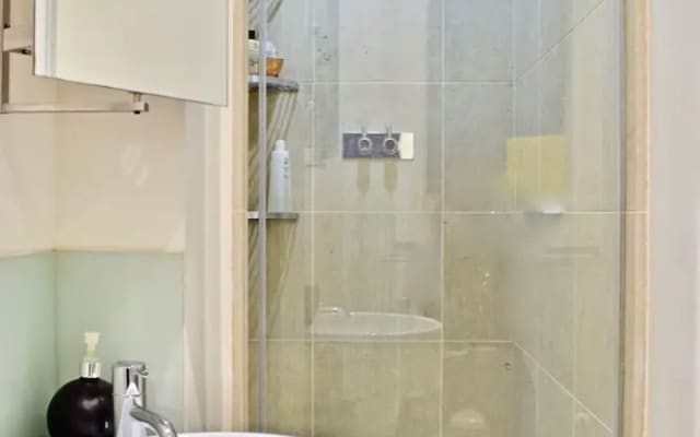 3 Bedroom Apartment in Kensington