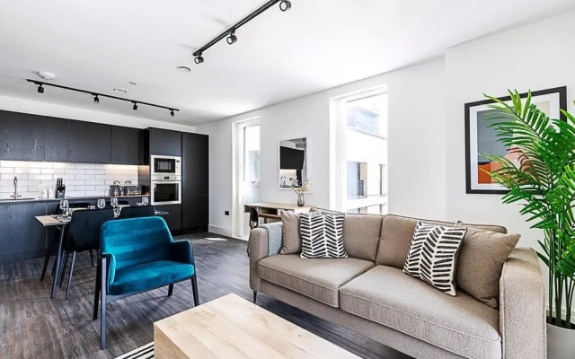 Luxurious West London Apartment