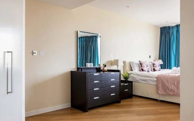 River View 2-bed 2-bath apartment