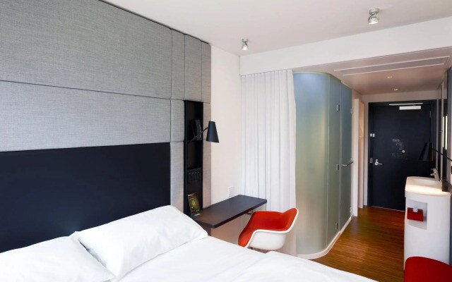 citizenM London Victoria Station