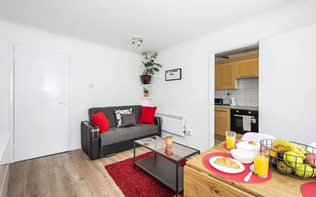 ASH Cosy Apartments 2 - Codling Close