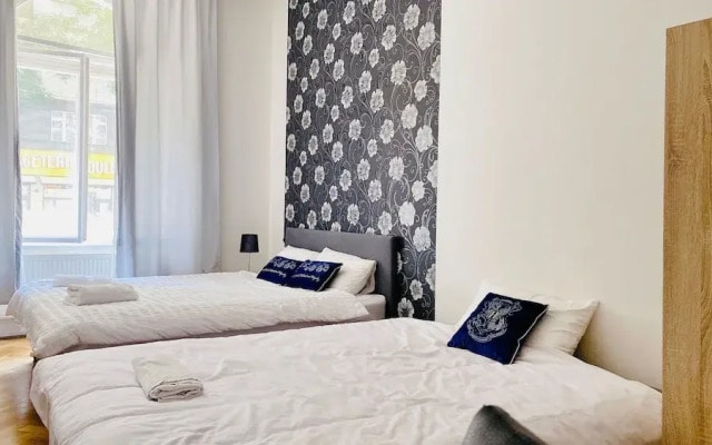 Prague Service Apartment - Central Square Location
