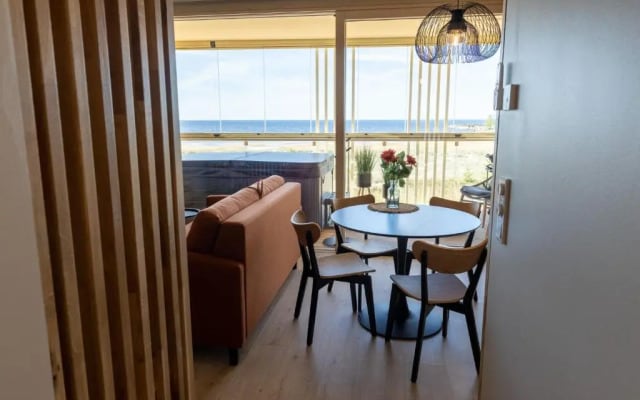 Marina Resort A5