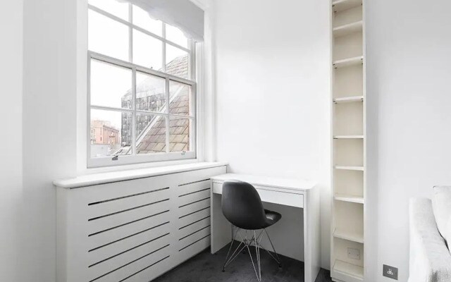 Charming Studio Next to Harrod's