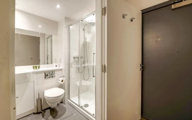 Bright And Modern Studio In Liverpool City Centre!