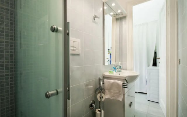 Wanderlust, 3 Bedroom Air Conditioned Apartment in Trastevere