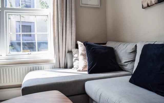 Charming 3 Bedroom Apartment From Cutty Sark
