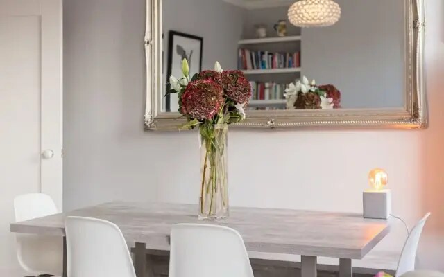 2 Bedroom Flat in Kensal Green