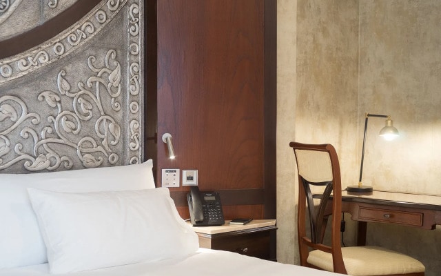 ICON Casona 1900 by Petit Palace