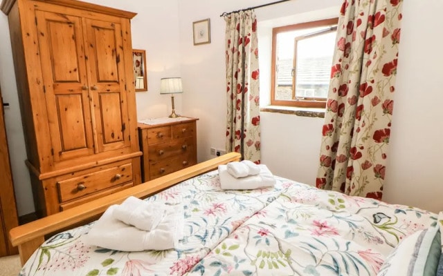 Midfeather Cottage