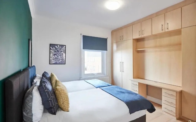 Host Stay Dane Road