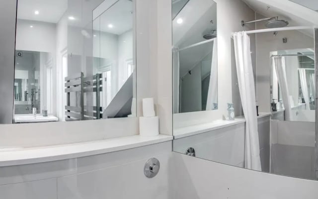 Large Studio Apartment Central London