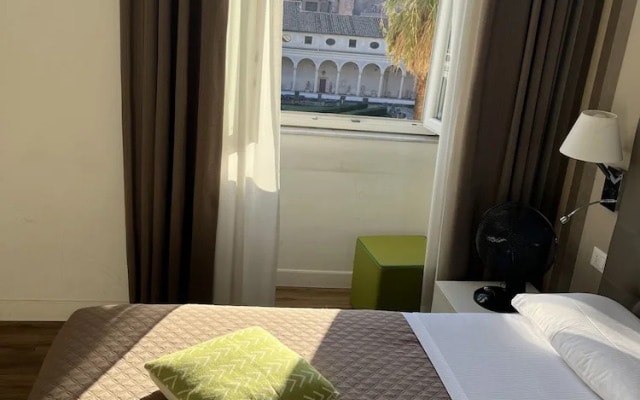 Camere con vista sul Chiostro Di Michelangelo