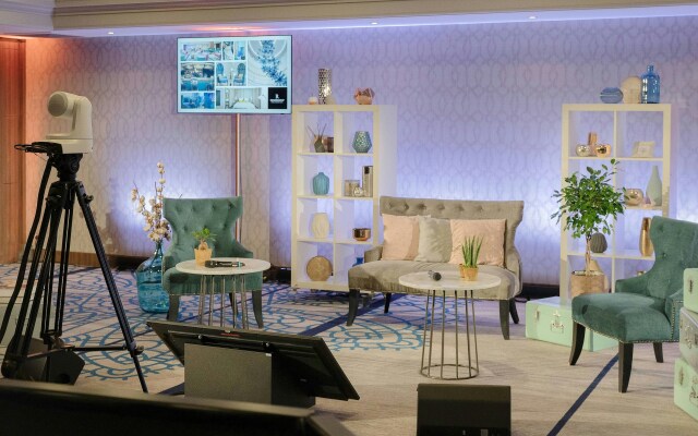 Renaissance Paris La Defense Hotel
