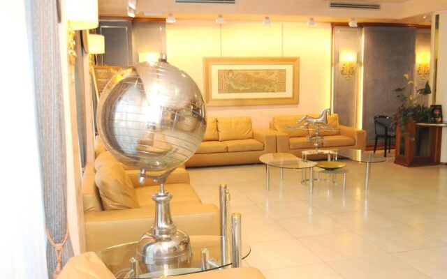 Hotel Mondial