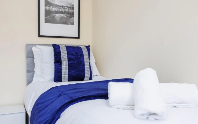 East Croydon Home - Contractors