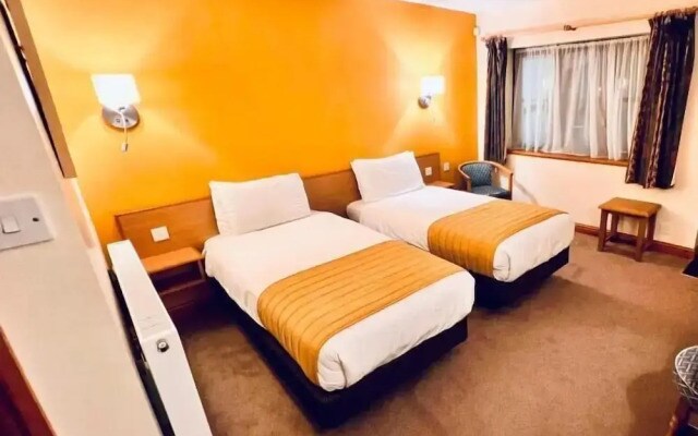 Tollgate Hotel & Leisure