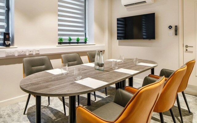 Southgate Hotel London