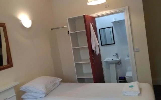 Dean Court Hotel
