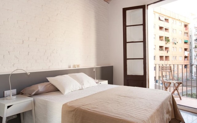 Modernist Flat - Sagrada Familia