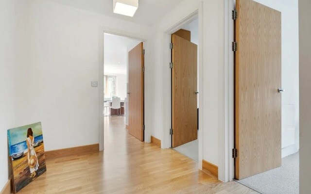 City Center Located & Modern 2 bed Flat Apartment!