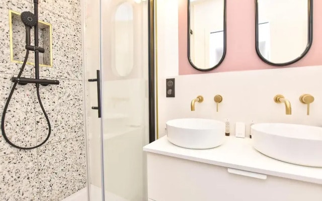 Cosy Apartment Near Eiffel Tower