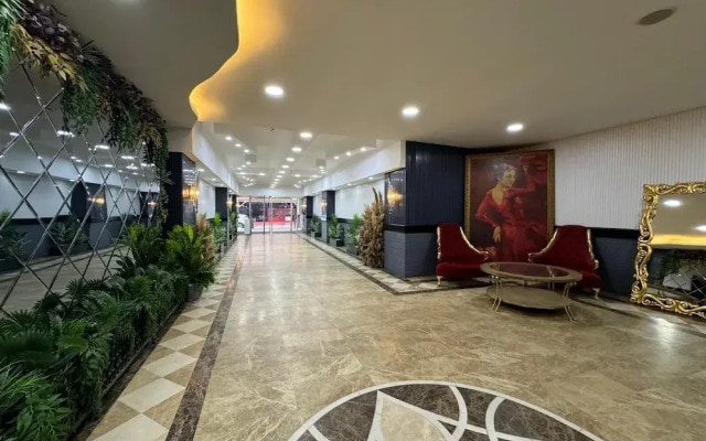Trio Palace
