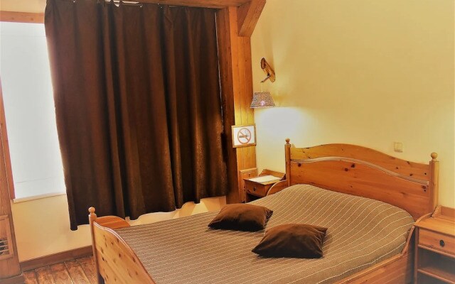 Sarin Hotel