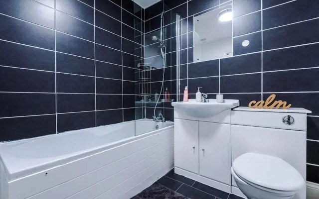Lovely 4 Bed Litherland Apartment