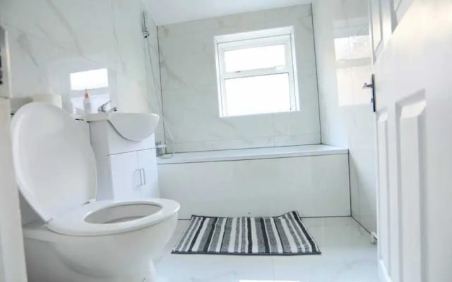Impeccable 3-bed House in Plumstead, London