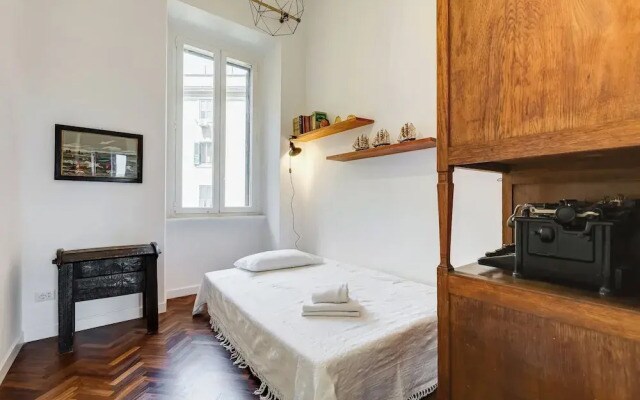 Elegant 3-Bedroom Apt in Piazza Mazzini
