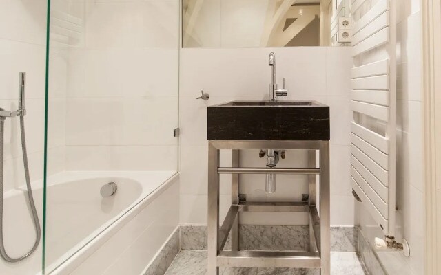 Vondelpark Apartment Suites