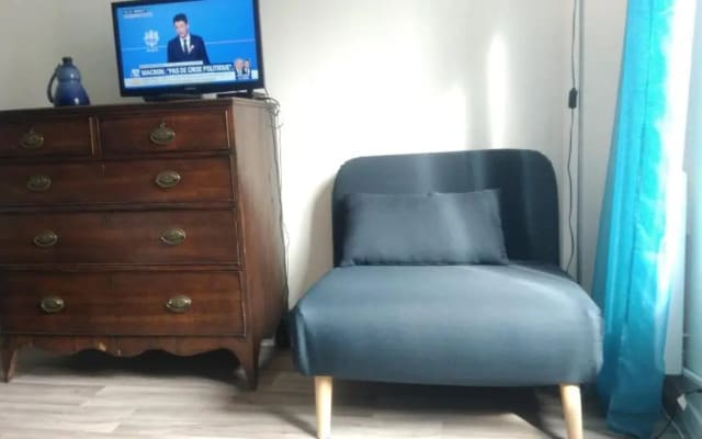 20m2 Apartment, Metro line 7,direct to Louvre & Opera