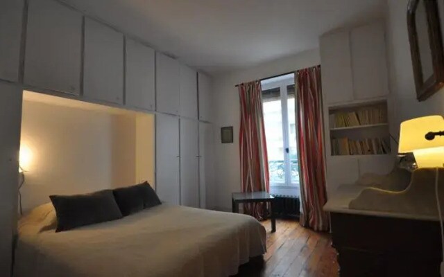 Apartment Paris Rue Fondary