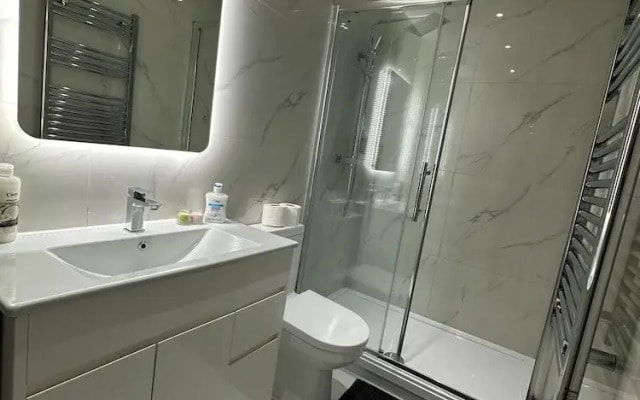 London Cosy Apartment in Ilford Lane