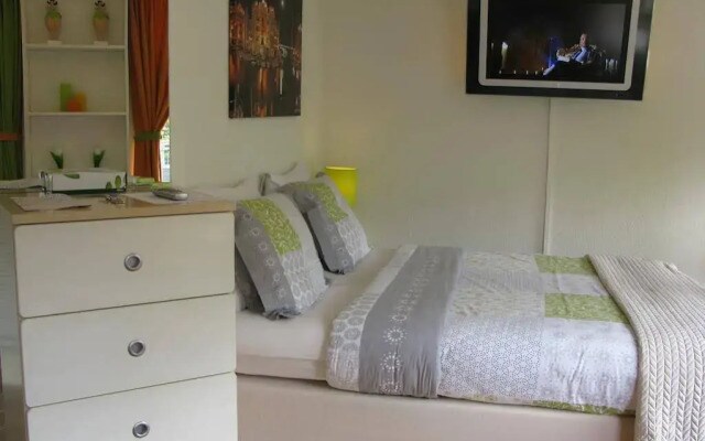 Sir Nico Guest House