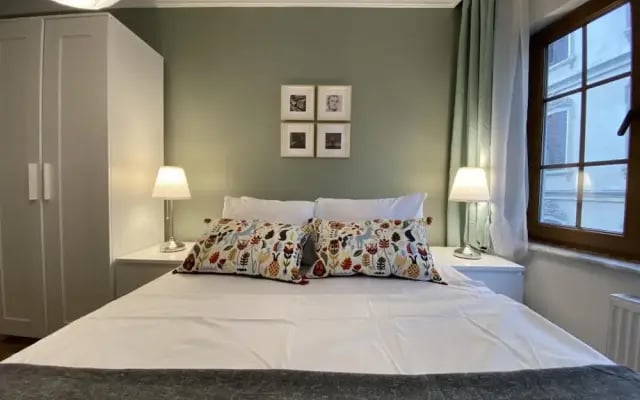 Charming and Central Flat with Balcony in Beyoglu
