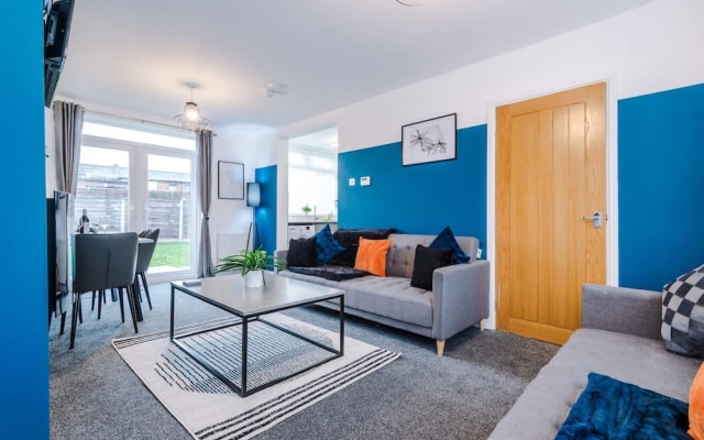 Spacious 3-bed Ideal for Long-term Business