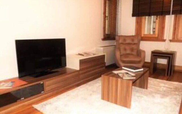 Aslan Residence