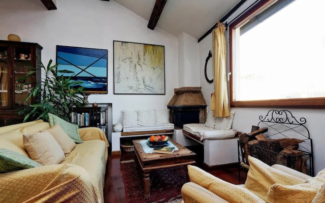 Piazza Mattei Terrace Apartment