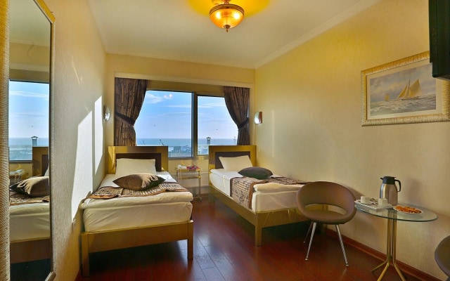 Grand Madrid Hotel