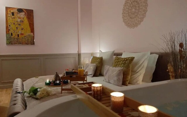 Luxury Suite Paris Republique