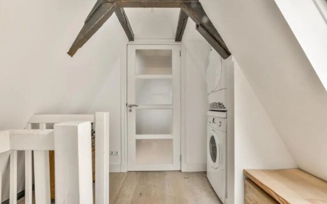 Herengracht Bed & Breakfast with canal view