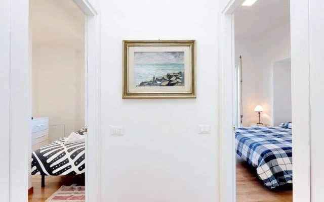 Salaria Apartment