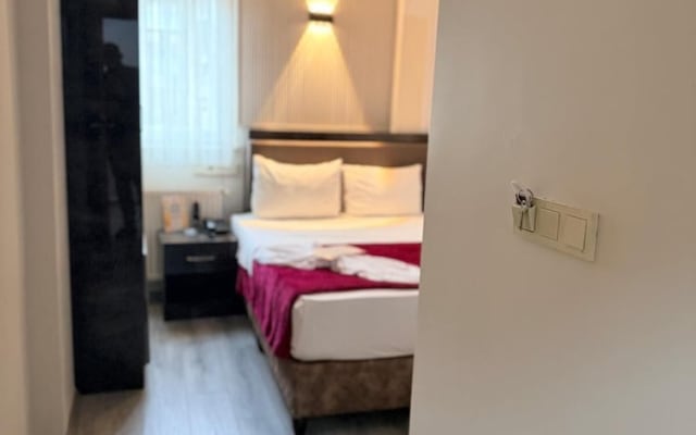 Alklas Hotel